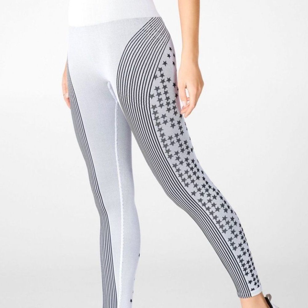 High-Waisted Seamless Star Capri